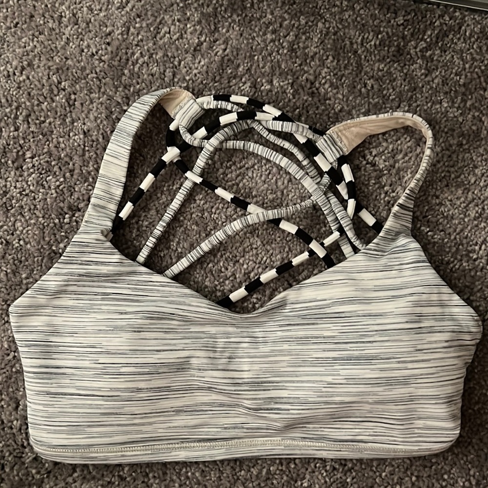 Lululemon sports bra